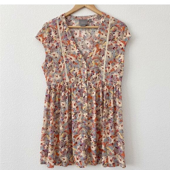 Vanessa Virginia floral tunic top  - Picture 2 of 4